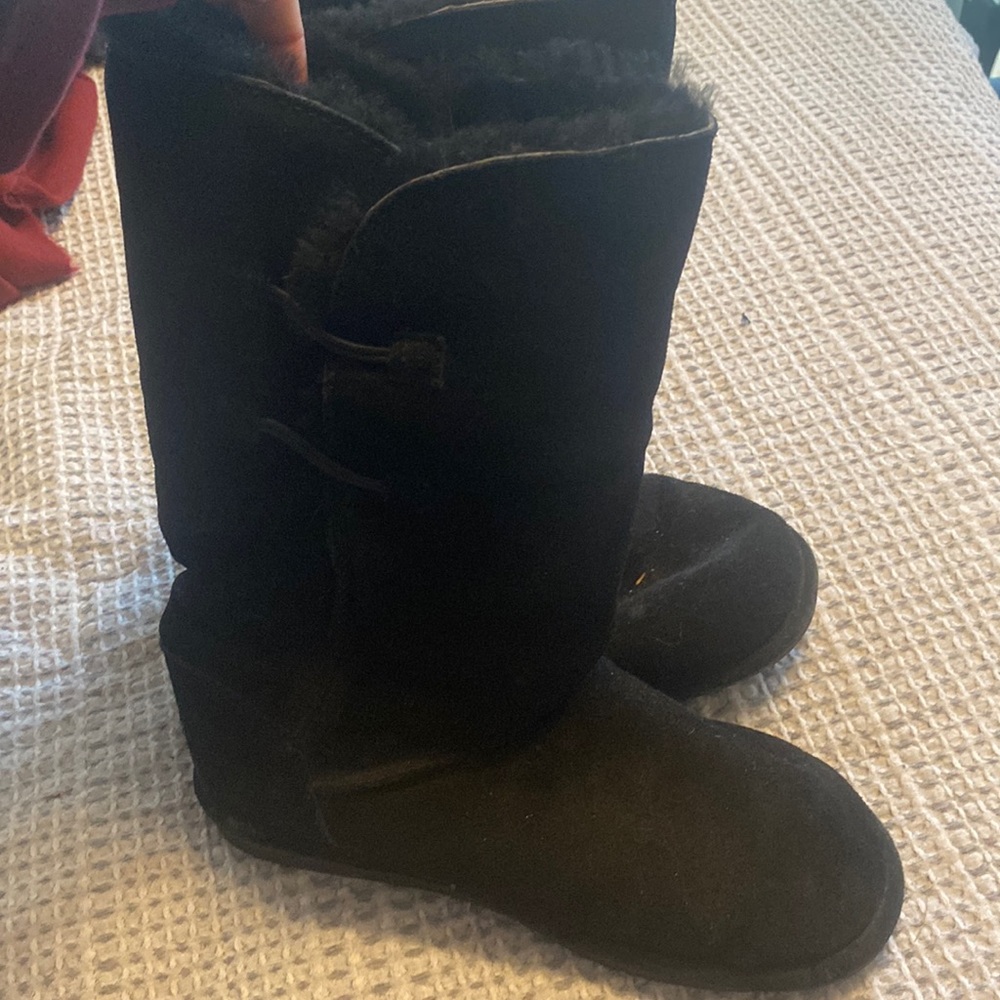 Bearpaw size 10 high rise winter boots